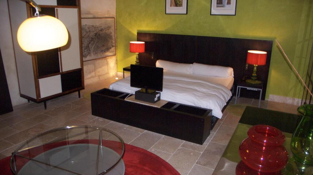 Hotel Saint Trophime Arles Ruang foto