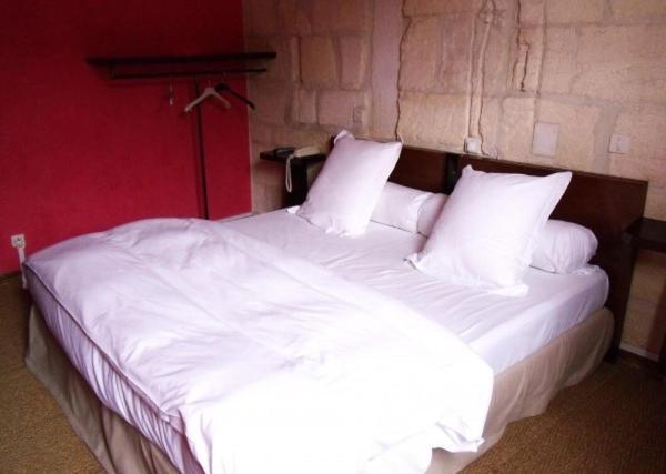 Hotel Saint Trophime Arles Bagian luar foto