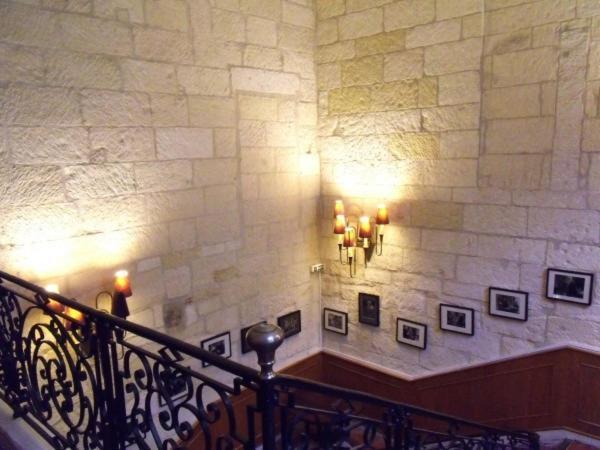 Hotel Saint Trophime Arles Bagian luar foto
